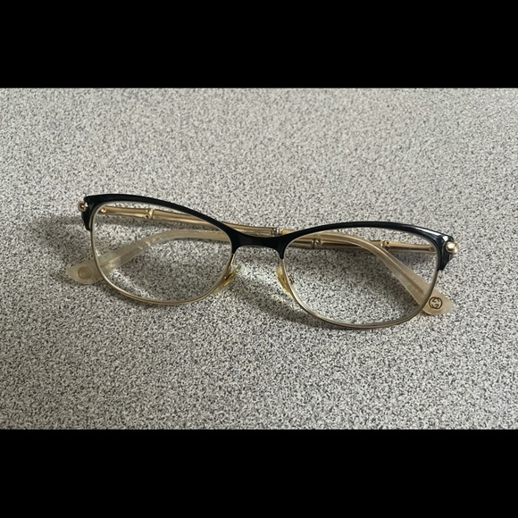 Vintage Authentic Gucci Gold Toned Metal Eyeglasses - Picture 10 of 12